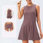 Aloura athleisure tennis kjole