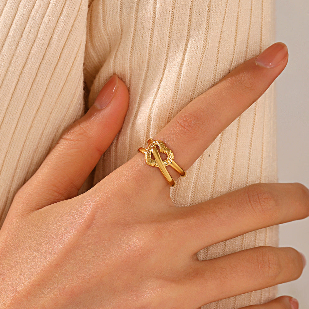 Dione Ring